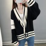 Size-Free size [Color: Black] South Korea Autumn and Winter Chic Colored Baseball Suit V-Neck Large Cuff Long Sleeve Loose Thickened Sweater Jacket