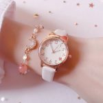 [Color : White with box] Ladies Watch Cute Heart Female Student Quartz Watch Star and Moon Bracelet Watch Combination